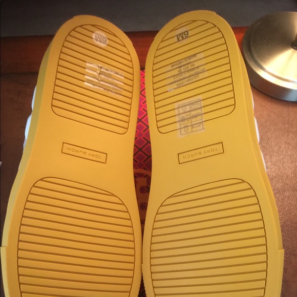 Tory Burch Snow White - Picture 4 of 5